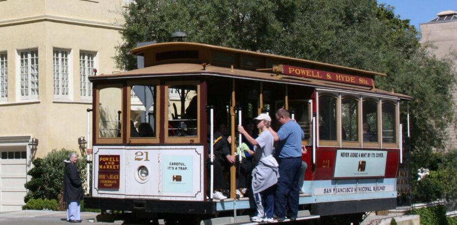 Delight! San Francisco Cable Cars Are Running Again