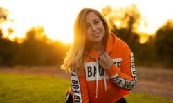 New Female Wrestlers, Earn Higher Pay And Bonuses As A Recruiter