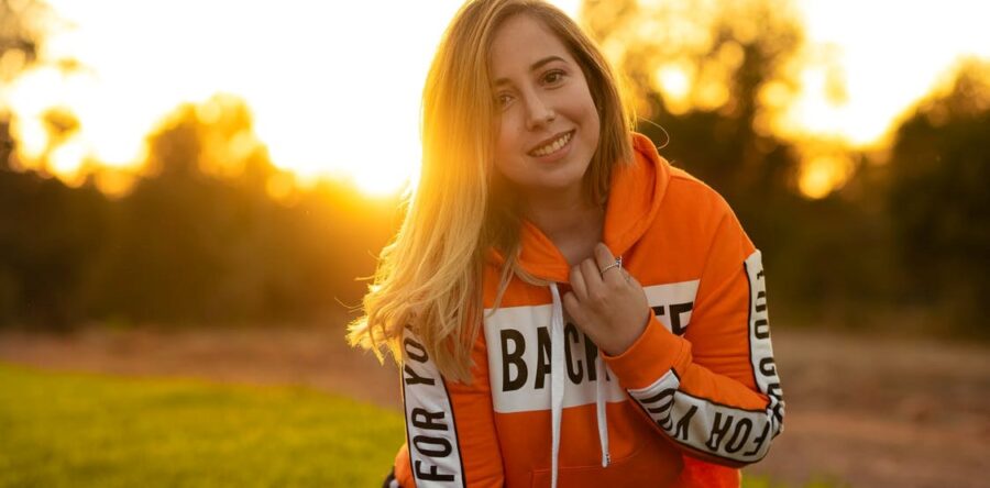 New Female Wrestlers, Earn Higher Pay And Bonuses As A Recruiter