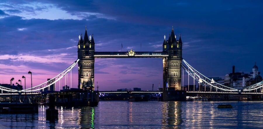 British Battle, Glorious Nika Vs Fantasy Star Mel Fire, Sexy And Burning Hot